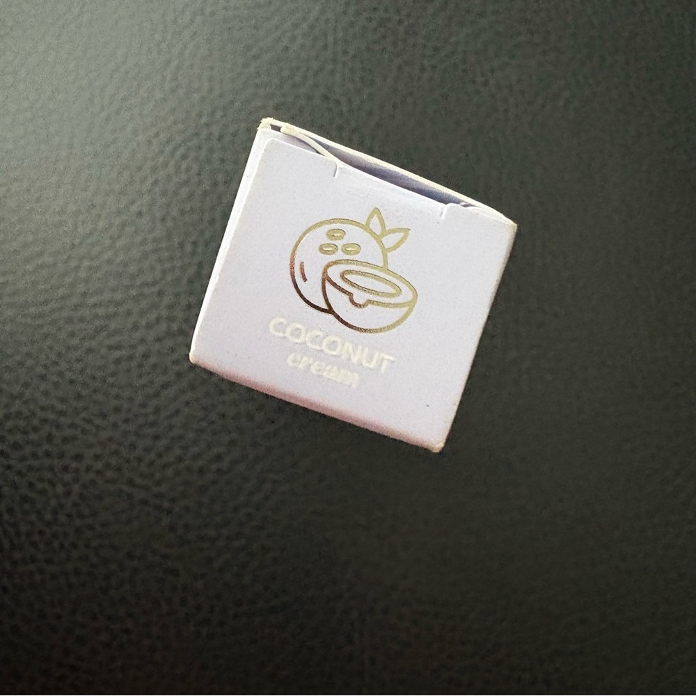 Polite Society Polite Pout Glossy Lip Balm Coconut Cream - Picture 4 of 5